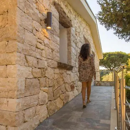 וילה Mesmerising In With Garden דורגלי